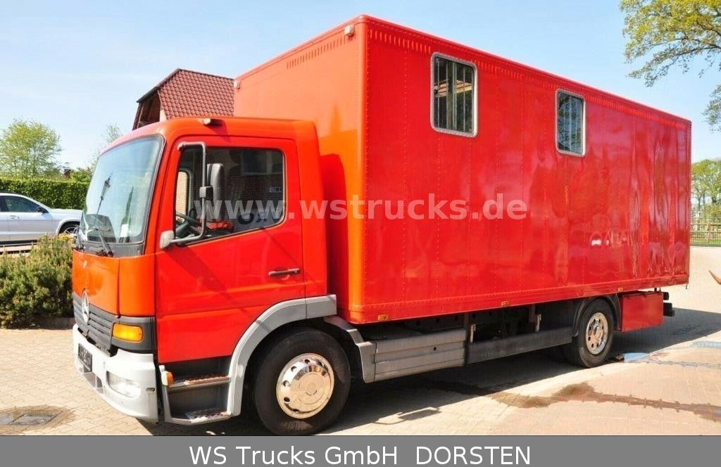 Mercedes-Benz 1224 EURO. 3 - Nákladné auto na prepravu koní: obrázok 2 Mercedes-Benz 1224 EURO. 3 - Nákladné auto na prepravu koní: obrázok 2