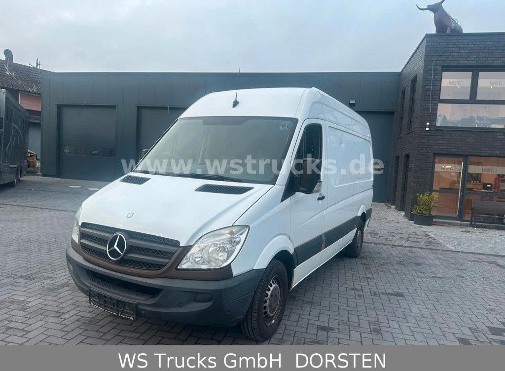 Mercedes-Benz Sprinter II Kasten 216 CDI Hoch/Lang - Automobil: obrázok 2 Mercedes-Benz Sprinter II Kasten 216 CDI Hoch/Lang - Automobil: obrázok 2
