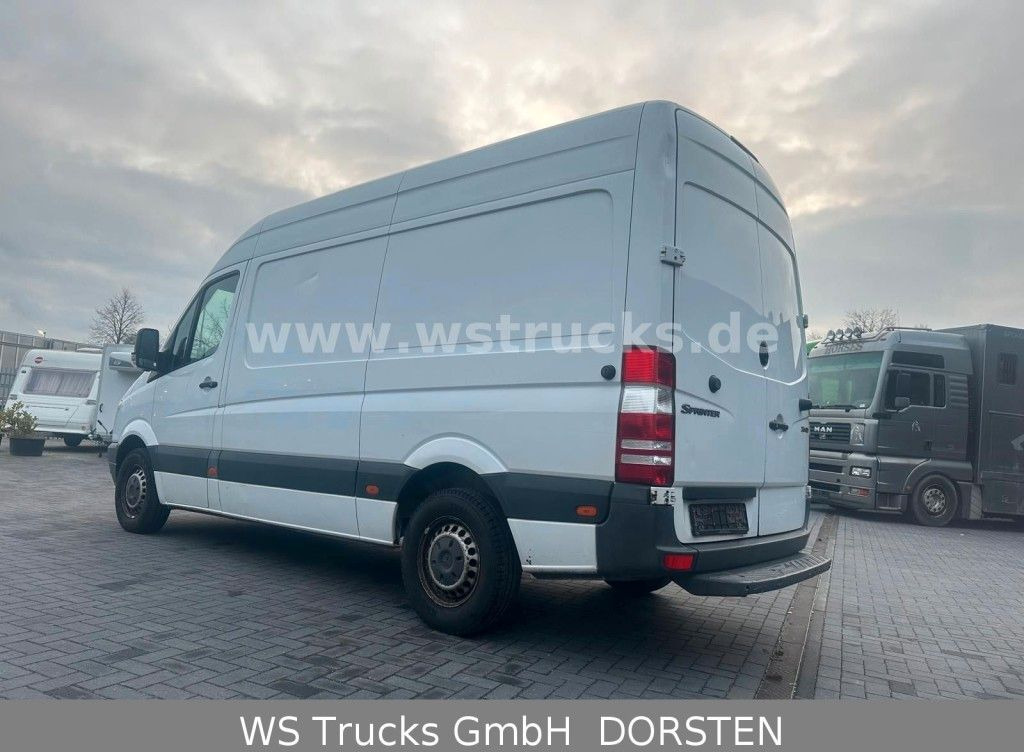 Mercedes-Benz Sprinter II Kasten 216 CDI Hoch/Lang - Automobil: obrázok 4 Mercedes-Benz Sprinter II Kasten 216 CDI Hoch/Lang - Automobil: obrázok 4