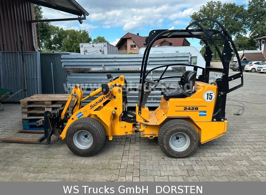 Schäffer 2428 SLT Fahrerschutzkabine , Gabel , Schaufel - Kĺbový nakladač: obrázok 3 Schäffer 2428 SLT Fahrerschutzkabine , Gabel , Schaufel - Kĺbový nakladač: obrázok 3