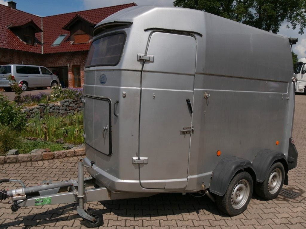 Westfalia Vollpoly 2 Pferde mit Sattelkammer - Príves na prepravu koní: obrázok 1 Westfalia Vollpoly 2 Pferde mit Sattelkammer - Príves na prepravu koní: obrázok 1