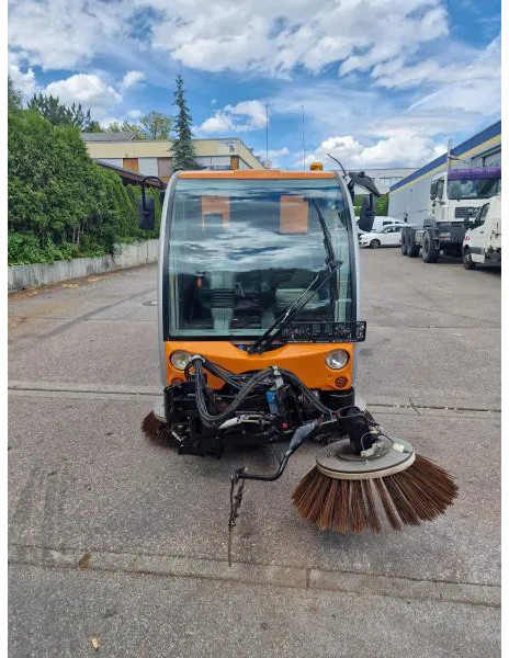 Bucher Kehrmaschine BUCHER-GUYER Kehrmaschine EG 4.500 kg Diesel Topzustand - Priemyselný zametací stroj: obrázok 3 Bucher Kehrmaschine BUCHER-GUYER Kehrmaschine EG 4.500 kg Diesel Topzustand - Priemyselný zametací stroj: obrázok 3