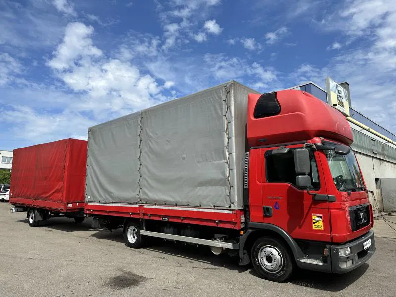 MAN MAN 8.180 Zug mit SAXAS 1-Achs Anh Topsleeper MAN 8.180 Zug mit SAXAS 1-Achs Anh Topsleeper - Plachtová dodávka: obrázok 2 MAN MAN 8.180 Zug mit SAXAS 1-Achs Anh Topsleeper MAN 8.180 Zug mit SAXAS 1-Achs Anh Topsleeper - Plachtová dodávka: obrázok 2