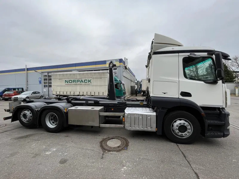 Mercedes-Benz Actros 2543 BL 6x2 MEILLER Abroller TÜV NEU! - Hákový nosič kontajnerov: obrázok 5 Mercedes-Benz Actros 2543 BL 6x2 MEILLER Abroller TÜV NEU! - Hákový nosič kontajnerov: obrázok 5