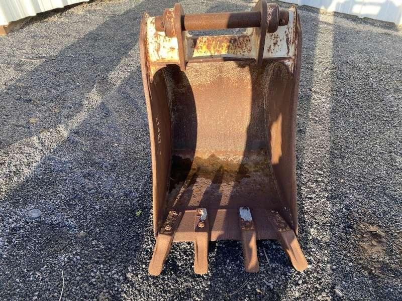 CATERPILLAR 570mm - type tractopelle - Lyžica pre rýpadlo: obrázok 3 CATERPILLAR 570mm - type tractopelle - Lyžica pre rýpadlo: obrázok 3