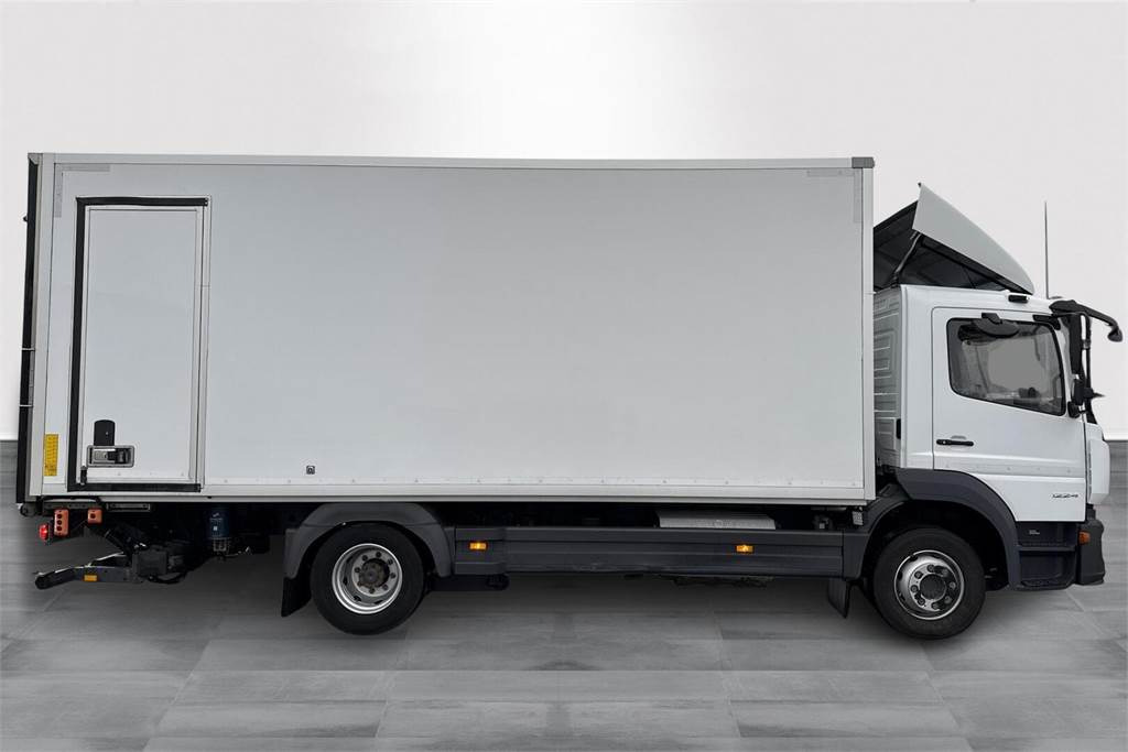 Mercedes-Benz Atego 1224L 6,2m KSA-kori + PL - Skříňový nákladní auto: obrázok 4 Mercedes-Benz Atego 1224L 6,2m KSA-kori + PL - Skříňový nákladní auto: obrázok 4