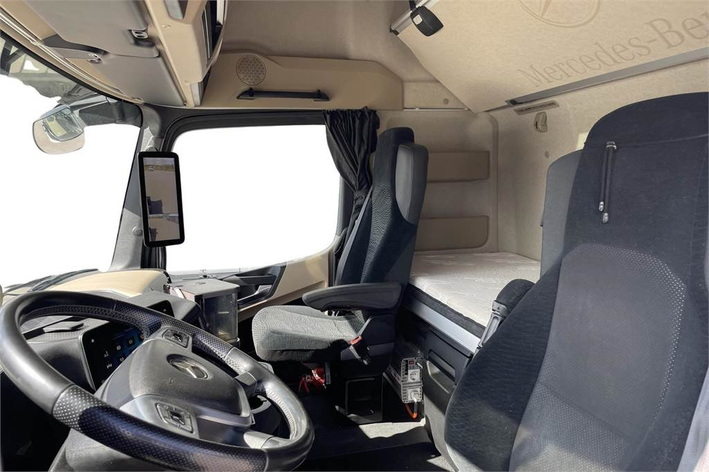 Mercedes-Benz ACTROS 2551LS 6x2/4 Väliteli - Ťahač: obrázok 5 Mercedes-Benz ACTROS 2551LS 6x2/4 Väliteli - Ťahač: obrázok 5