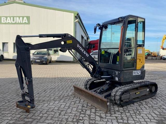 Volvo ECR 25 D MIETE / RENTAL (12001505) - Mini rýpadlo: obrázok 1 Volvo ECR 25 D MIETE / RENTAL (12001505) - Mini rýpadlo: obrázok 1