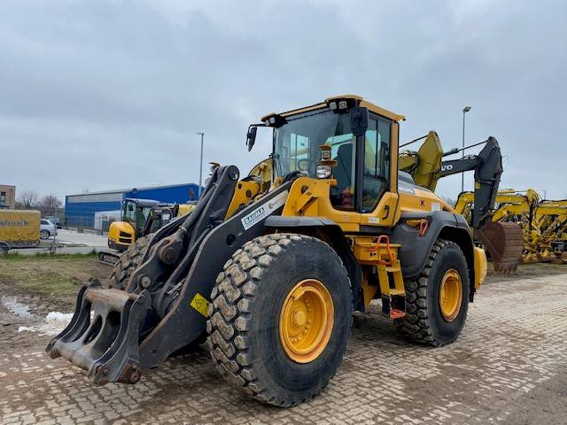 Volvo L 120 H MIETE / RENTAL (12000892) - Kolesový nakladač: obrázok 1 Volvo L 120 H MIETE / RENTAL (12000892) - Kolesový nakladač: obrázok 1