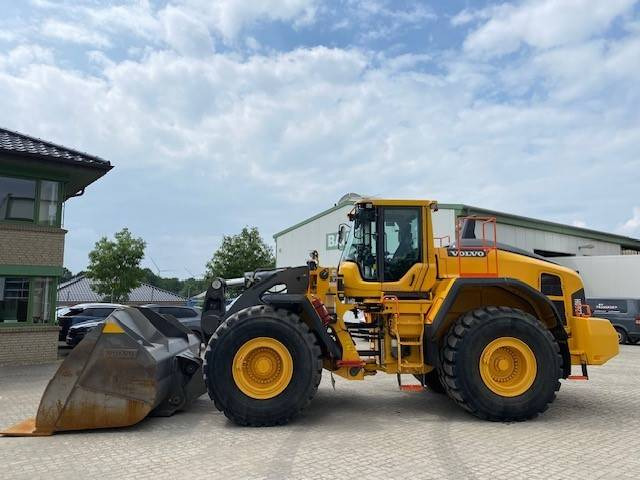 Volvo L 260 H 6.8 cbm MIETE / RENTAL (12002252) - Kolesový nakladač: obrázok 1 Volvo L 260 H 6.8 cbm MIETE / RENTAL (12002252) - Kolesový nakladač: obrázok 1