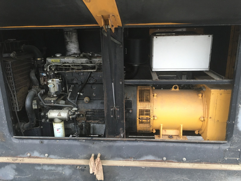 Perkins T6.354.4 GENERATOR 87 KVA USED - Elektrický generátor: obrázok 4 Perkins T6.354.4 GENERATOR 87 KVA USED - Elektrický generátor: obrázok 4