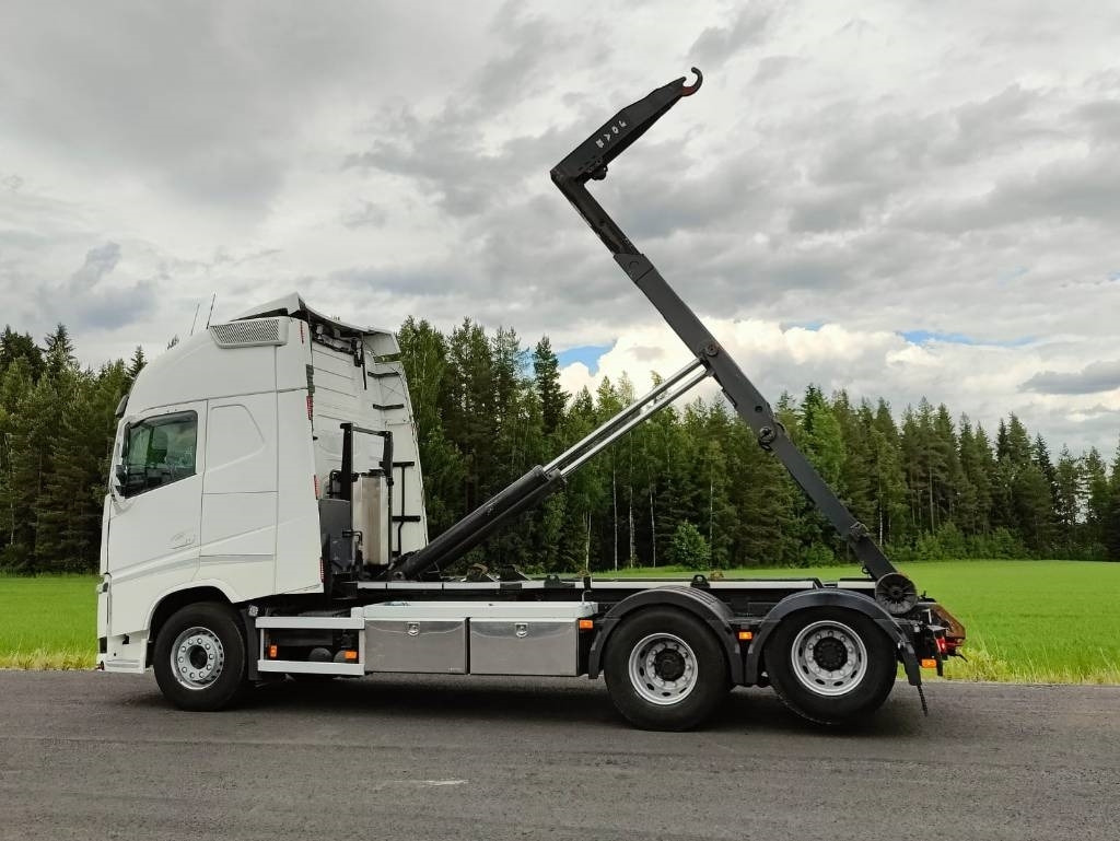 Volvo FH 540 - Hákový nosič kontajnerov: obrázok 5 Volvo FH 540 - Hákový nosič kontajnerov: obrázok 5