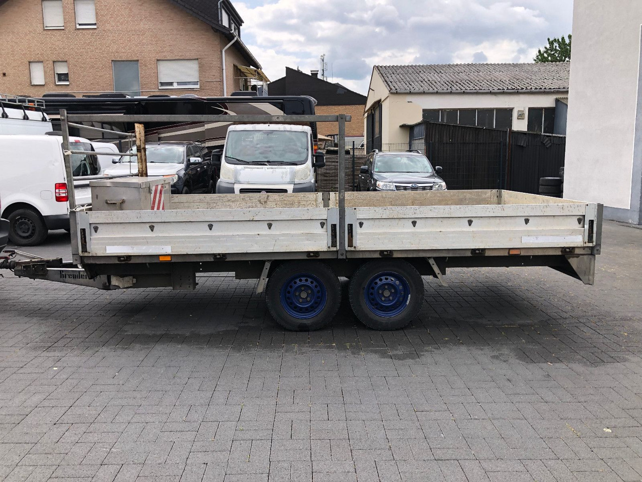 THULE D9 - 2500 kg GG, 4,20m. lang - Plošinový/ Valníkový príves: obrázok 3 THULE D9 - 2500 kg GG, 4,20m. lang - Plošinový/ Valníkový príves: obrázok 3