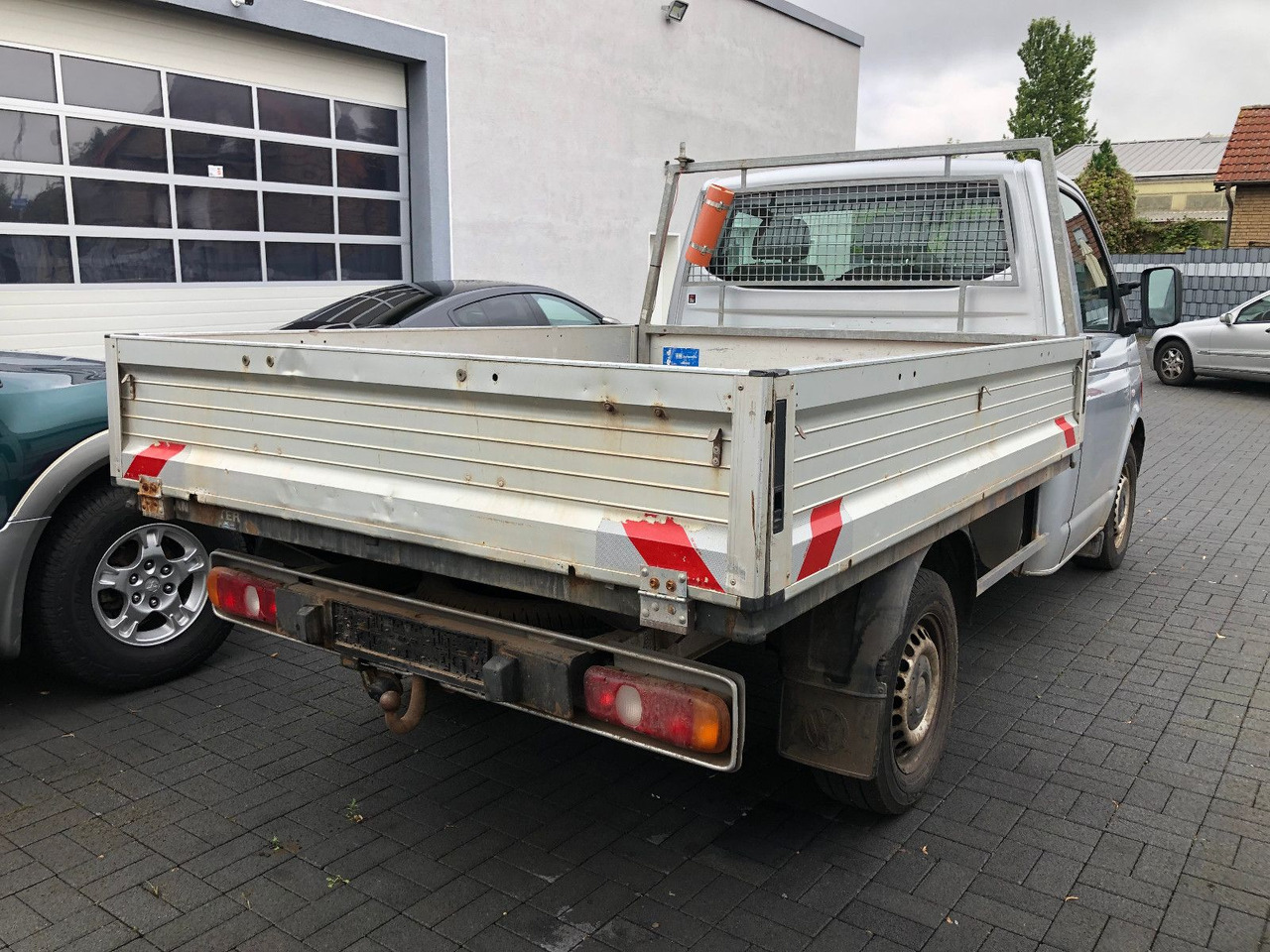 Volkswagen T5 1.9 TDI Transporter Pritsche - Dodávka valník: obrázok 4 Volkswagen T5 1.9 TDI Transporter Pritsche - Dodávka valník: obrázok 4