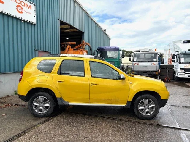 Dacia Duster 1.5DCI 4x4 MINI MPV (6 GEARS MANUAL GEARBOX / AIRCONDITIONING / CRUISE CONTROL / ETC.) - Automobil: obrázok 4 Dacia Duster 1.5DCI 4x4 MINI MPV (6 GEARS MANUAL GEARBOX / AIRCONDITIONING / CRUISE CONTROL / ETC.) - Automobil: obrázok 4
