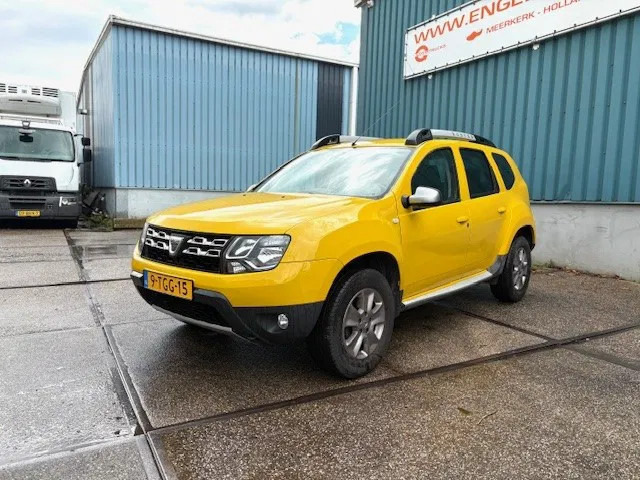 Dacia Duster 1.5DCI 4x4 MINI MPV (6 GEARS MANUAL GEARBOX / AIRCONDITIONING / CRUISE CONTROL / ETC.) - Automobil: obrázok 1 Dacia Duster 1.5DCI 4x4 MINI MPV (6 GEARS MANUAL GEARBOX / AIRCONDITIONING / CRUISE CONTROL / ETC.) - Automobil: obrázok 1