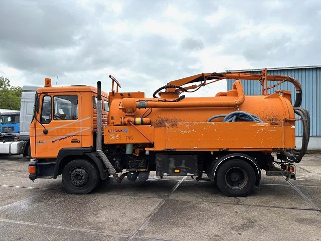 MAN F 15.192 (6-CILINDER) WITH GEESINK VACUUM TANK (MANUAL GEARBOX / P.T.O.) ORIGINAL DUTCH TRUCK - Fekálne vozidlo: obrázok 5 MAN F 15.192 (6-CILINDER) WITH GEESINK VACUUM TANK (MANUAL GEARBOX / P.T.O.) ORIGINAL DUTCH TRUCK - Fekálne vozidlo: obrázok 5