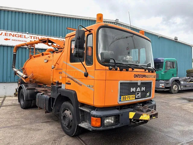 MAN F 15.192 (6-CILINDER) WITH GEESINK VACUUM TANK (MANUAL GEARBOX / P.T.O.) ORIGINAL DUTCH TRUCK - Fekálne vozidlo: obrázok 2 MAN F 15.192 (6-CILINDER) WITH GEESINK VACUUM TANK (MANUAL GEARBOX / P.T.O.) ORIGINAL DUTCH TRUCK - Fekálne vozidlo: obrázok 2