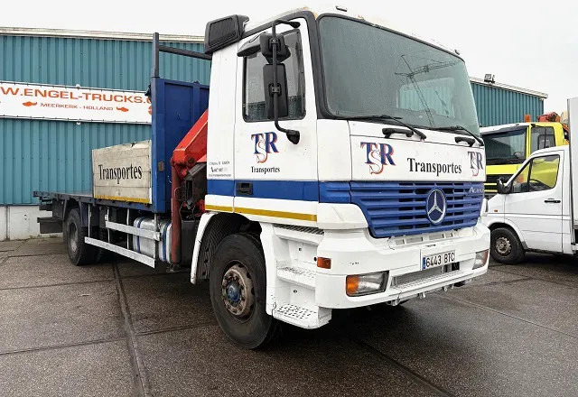 Mercedes-Benz Actros 2031 K WITH PALFINGER PK1101 CRANE (MANUAL GEARBOX / FULL STEEL SUSPENSION / REDUCTION AXLE / REMOTE CONTROL) - Auto s hydraulickou rukou: obrázok 2 Mercedes-Benz Actros 2031 K WITH PALFINGER PK1101 CRANE (MANUAL GEARBOX / FULL STEEL SUSPENSION / REDUCTION AXLE / REMOTE CONTROL) - Auto s hydraulickou rukou: obrázok 2
