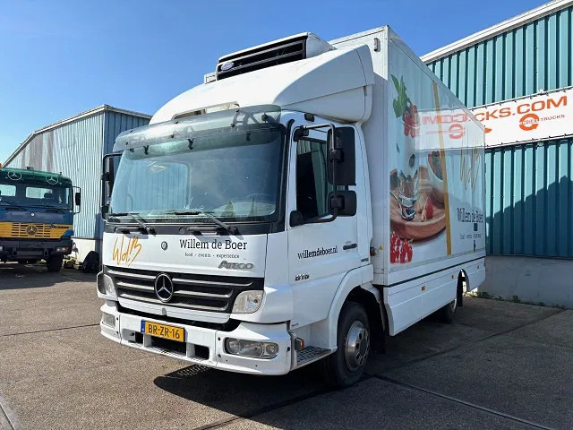 Mercedes-Benz Atego 816 L 4x2 ORIGINAL DUTCH COOLER TRUCK WITH CARRIER XARIOS 600D/E (MANUAL GEARBOX / AIRCONDITIONING / 2.000 KG. TAILLIFT) - Chladirenské nákladné vozidlo: obrázok 1 Mercedes-Benz Atego 816 L 4x2 ORIGINAL DUTCH COOLER TRUCK WITH CARRIER XARIOS 600D/E (MANUAL GEARBOX / AIRCONDITIONING / 2.000 KG. TAILLIFT) - Chladirenské nákladné vozidlo: obrázok 1