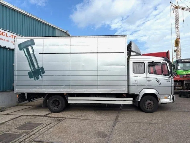 Mercedes-Benz LK 817 (6-CILINDER) ORIGINAL DUTCH TRUCK WITH CLOSED BOX (MANUAL GEARBOX / FULL STEEL SUSPENSION) - Skříňový nákladní auto: obrázok 4 Mercedes-Benz LK 817 (6-CILINDER) ORIGINAL DUTCH TRUCK WITH CLOSED BOX (MANUAL GEARBOX / FULL STEEL SUSPENSION) - Skříňový nákladní auto: obrázok 4