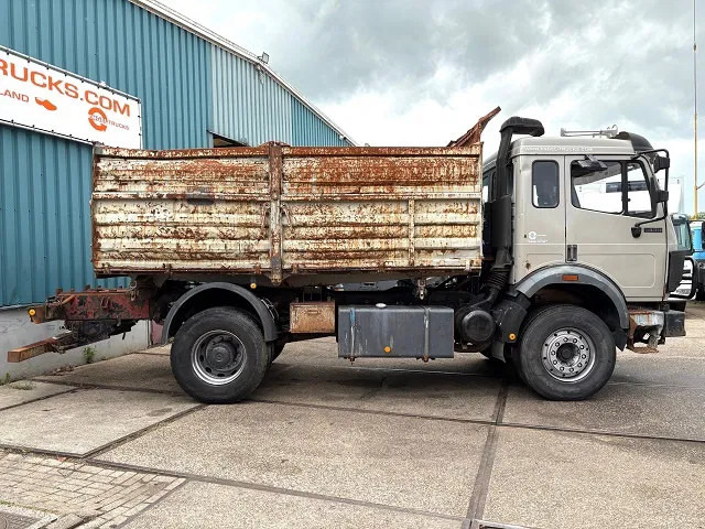 Mercedes-Benz SK 1838 K V8 4x2 FULL STEEL KIPPER (ZF16 MANUAL GEARBOX / FULL STEEL SUSPENSION / REDUCTION AXLE / P.T.O.) - Sklápač: obrázok 3 Mercedes-Benz SK 1838 K V8 4x2 FULL STEEL KIPPER (ZF16 MANUAL GEARBOX / FULL STEEL SUSPENSION / REDUCTION AXLE / P.T.O.) - Sklápač: obrázok 3