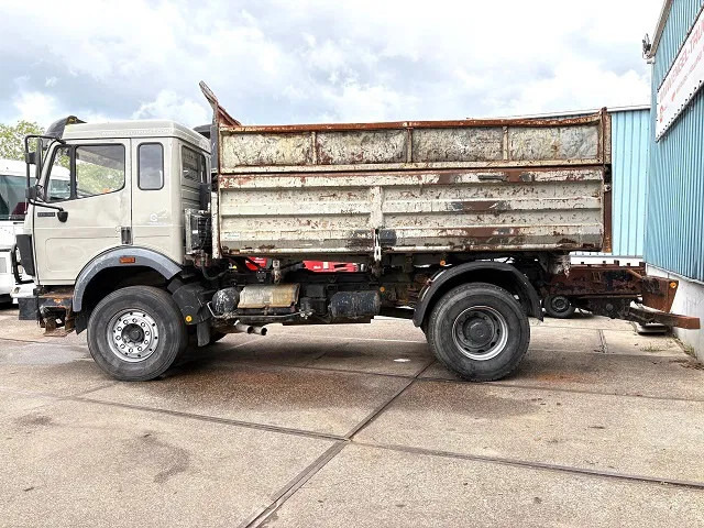 Mercedes-Benz SK 1838 K V8 4x2 FULL STEEL KIPPER (ZF16 MANUAL GEARBOX / FULL STEEL SUSPENSION / REDUCTION AXLE / P.T.O.) - Sklápač: obrázok 4 Mercedes-Benz SK 1838 K V8 4x2 FULL STEEL KIPPER (ZF16 MANUAL GEARBOX / FULL STEEL SUSPENSION / REDUCTION AXLE / P.T.O.) - Sklápač: obrázok 4