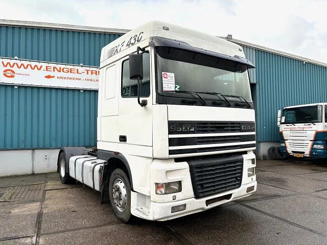 DAF 95.430 XF SPACECAB (EURO 3 / ZF16 MANUAL GEARBOX / ZF-INTARDER / AIRCONDITIONING) - Ťahač: obrázok 2 DAF 95.430 XF SPACECAB (EURO 3 / ZF16 MANUAL GEARBOX / ZF-INTARDER / AIRCONDITIONING) - Ťahač: obrázok 2