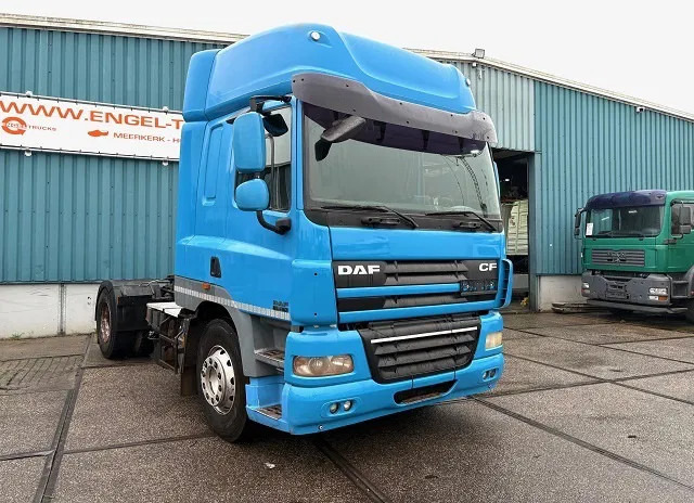 DAF CF 85.460 SPACECAB (ZF16 MANUAL GEARBOX / MX-BRAKE / AIRCONDITIONING / EURO 5) - Ťahač: obrázok 2 DAF CF 85.460 SPACECAB (ZF16 MANUAL GEARBOX / MX-BRAKE / AIRCONDITIONING / EURO 5) - Ťahač: obrázok 2