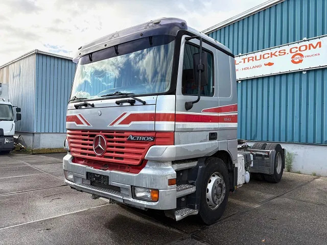Mercedes-Benz Actros 1843 LS SLEEPERCAB (MP1) (ZF16 MANUAL GEARBOX / REDUCTION AXLE / AIRCONDITIONING / ETC.) - Ťahač: obrázok 1 Mercedes-Benz Actros 1843 LS SLEEPERCAB (MP1) (ZF16 MANUAL GEARBOX / REDUCTION AXLE / AIRCONDITIONING / ETC.) - Ťahač: obrázok 1