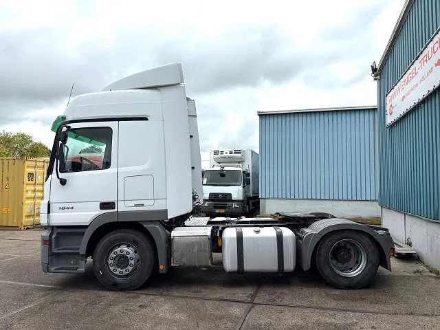 Mercedes-Benz Actros 1844 LS (MP2) (TELLIGENT AUTOMATIC / AIRCONDITIONING / 2x DIESELTANK / EURO 5) - Ťahač: obrázok 5 Mercedes-Benz Actros 1844 LS (MP2) (TELLIGENT AUTOMATIC / AIRCONDITIONING / 2x DIESELTANK / EURO 5) - Ťahač: obrázok 5