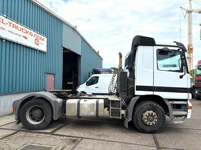 Mercedes-Benz Actros 1848 LS (MP1) 4x2 TRACTOR (EPS WITH CLUTCH / RUDUCTION AXLE / HYDRAULIC KIT / AIRCONDITIONING / ETC) - Ťahač: obrázok 4 Mercedes-Benz Actros 1848 LS (MP1) 4x2 TRACTOR (EPS WITH CLUTCH / RUDUCTION AXLE / HYDRAULIC KIT / AIRCONDITIONING / ETC) - Ťahač: obrázok 4