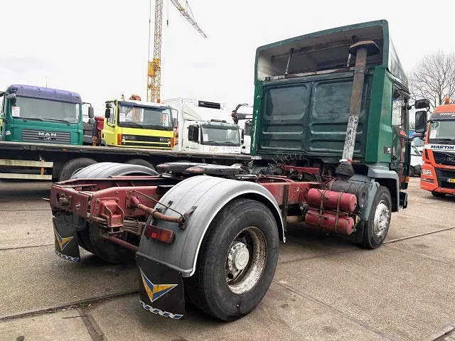 Renault R385 Major (2 CULASSE / LAMES / GRAND PONT / 2 CILINDER HEADS / STEEL SUSPENSION / REDUCTION AXLE) - Ťahač: obrázok 3 Renault R385 Major (2 CULASSE / LAMES / GRAND PONT / 2 CILINDER HEADS / STEEL SUSPENSION / REDUCTION AXLE) - Ťahač: obrázok 3
