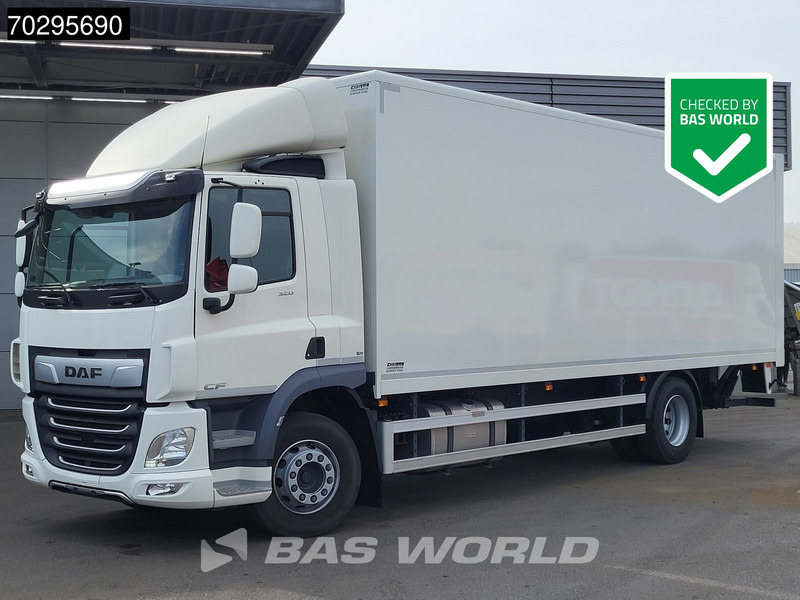 DAF CF 320 4X2 LOW Mileage! 2000kg Ladebordwand Automatic Navi ACC Euro 6 - Skříňový nákladní auto: obrázok 1 DAF CF 320 4X2 LOW Mileage! 2000kg Ladebordwand Automatic Navi ACC Euro 6 - Skříňový nákladní auto: obrázok 1