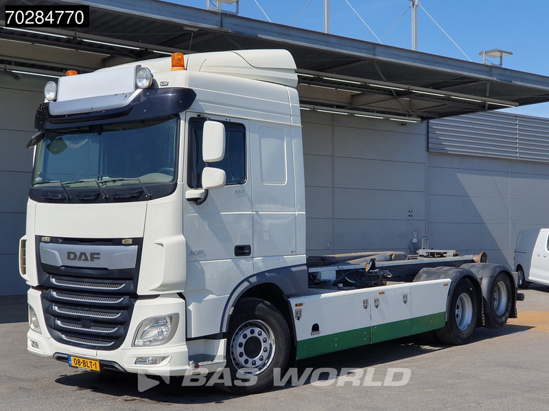 DAF XF 530 XF 6X2 NL-Truck VDL Hooklift Standklima Automatic ACC Euro 6 - Hákový nosič kontajnerov: obrázok 3 DAF XF 530 XF 6X2 NL-Truck VDL Hooklift Standklima Automatic ACC Euro 6 - Hákový nosič kontajnerov: obrázok 3