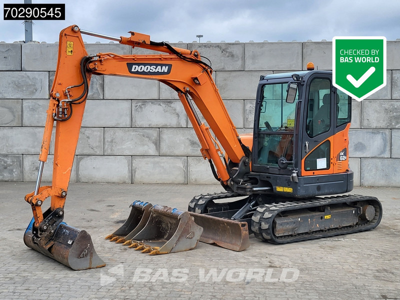 Doosan DX62 R-3 3 BUCKETS - A/C - Mini rýpadlo: obrázok 1 Doosan DX62 R-3 3 BUCKETS - A/C - Mini rýpadlo: obrázok 1