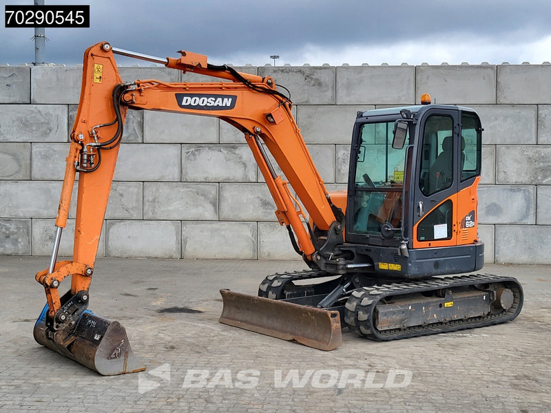 Doosan DX62 R-3 3 BUCKETS - A/C - Mini rýpadlo: obrázok 3 Doosan DX62 R-3 3 BUCKETS - A/C - Mini rýpadlo: obrázok 3