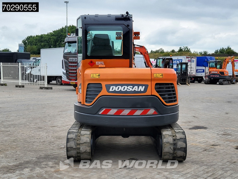 Doosan DX63-3 3 BUCKETS - A/C - Mini rýpadlo: obrázok 5 Doosan DX63-3 3 BUCKETS - A/C - Mini rýpadlo: obrázok 5