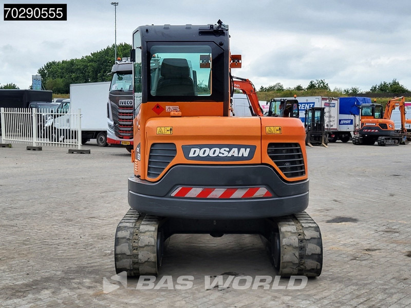 Doosan DX63-3 3 BUCKETS - A/C - Mini rýpadlo: obrázok 5 Doosan DX63-3 3 BUCKETS - A/C - Mini rýpadlo: obrázok 5