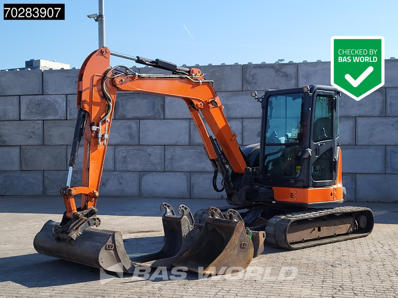 Hitachi ZX55U-6CLR A/C - 3 BUCKETS - Mini rýpadlo: obrázok 1 Hitachi ZX55U-6CLR A/C - 3 BUCKETS - Mini rýpadlo: obrázok 1
