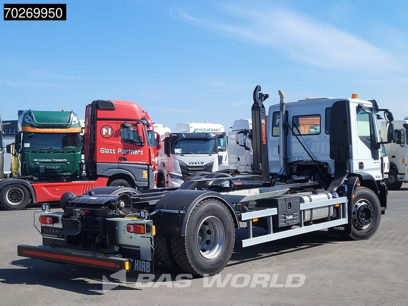 Iveco Eurocargo 180E320 4X2 NEW! 14tons Hiab Multilift ULT14S51 ACC Euro 6 - Hákový nosič kontajnerov: obrázok 5 Iveco Eurocargo 180E320 4X2 NEW! 14tons Hiab Multilift ULT14S51 ACC Euro 6 - Hákový nosič kontajnerov: obrázok 5