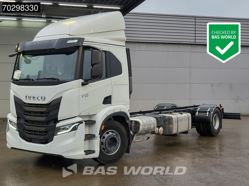 Iveco S-WAY 340 4X2 NEW! Chassis Automatic LED ACC Euro 6 - Podvozek s kabinou: obrázok 1 Iveco S-WAY 340 4X2 NEW! Chassis Automatic LED ACC Euro 6 - Podvozek s kabinou: obrázok 1