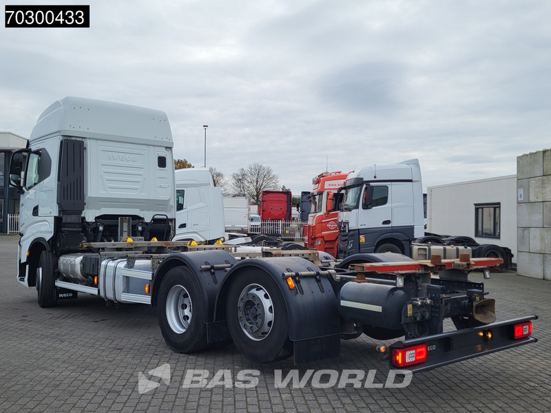 Iveco S-Way 510 6X2 Retarder Full Air Lift Axle BDF Euro 6 - Kontejnérový podvozek/ Výměnná nástavba: obrázok 2 Iveco S-Way 510 6X2 Retarder Full Air Lift Axle BDF Euro 6 - Kontejnérový podvozek/ Výměnná nástavba: obrázok 2