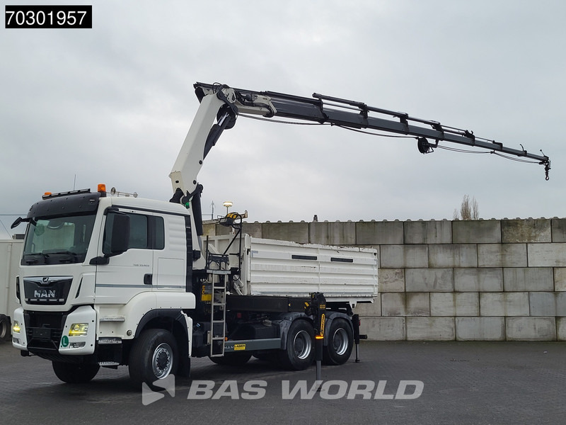 MAN TGS 33.420 6X6 Palfinger PK33002 EH Crane 12m3 tipper Manual Retarder Big-Axle Euro 6 - Sklápač, Auto s hydraulickou rukou: obrázok 3 MAN TGS 33.420 6X6 Palfinger PK33002 EH Crane 12m3 tipper Manual Retarder Big-Axle Euro 6 - Sklápač, Auto s hydraulickou rukou: obrázok 3