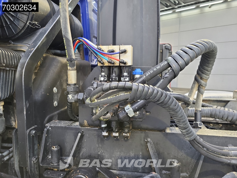 Sklápač MAN TGS 35.440 8X4 14m3 tipper Steelsuspension Big-Axle Retarder Automatic Euro 6: obrázok 14 Sklápač MAN TGS 35.440 8X4 14m3 tipper Steelsuspension Big-Axle Retarder Automatic Euro 6: obrázok 14