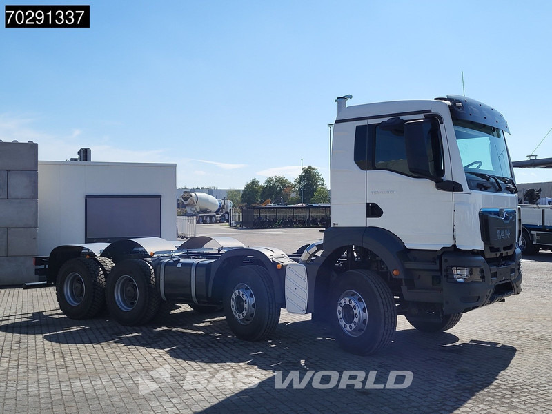 MAN TGS 41.400 8X4 New! Steelsuspension Big-Axle Manual Euro 2 - Podvozek s kabinou: obrázok 3 MAN TGS 41.400 8X4 New! Steelsuspension Big-Axle Manual Euro 2 - Podvozek s kabinou: obrázok 3