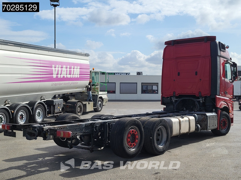 Mercedes-Benz Actros 2548 Actros 6X2 BigSpace Retarder PTO Liftachse Xenon ACC Navi Euro 6 - Podvozek s kabinou: obrázok 5 Mercedes-Benz Actros 2548 Actros 6X2 BigSpace Retarder PTO Liftachse Xenon ACC Navi Euro 6 - Podvozek s kabinou: obrázok 5