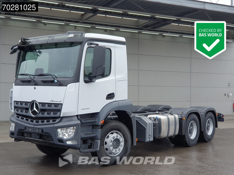 Mercedes-Benz Arocs 2636 6X4 NEW chassis Flywheel PTO Big-Axle Automatic Steelsuspension Euro 6 - Podvozek s kabinou: obrázok 1 Mercedes-Benz Arocs 2636 6X4 NEW chassis Flywheel PTO Big-Axle Automatic Steelsuspension Euro 6 - Podvozek s kabinou: obrázok 1