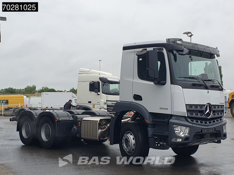 Mercedes-Benz Arocs 2636 6X4 NEW chassis Flywheel PTO Big-Axle Automatic Steelsuspension Euro 6 - Podvozek s kabinou: obrázok 3 Mercedes-Benz Arocs 2636 6X4 NEW chassis Flywheel PTO Big-Axle Automatic Steelsuspension Euro 6 - Podvozek s kabinou: obrázok 3