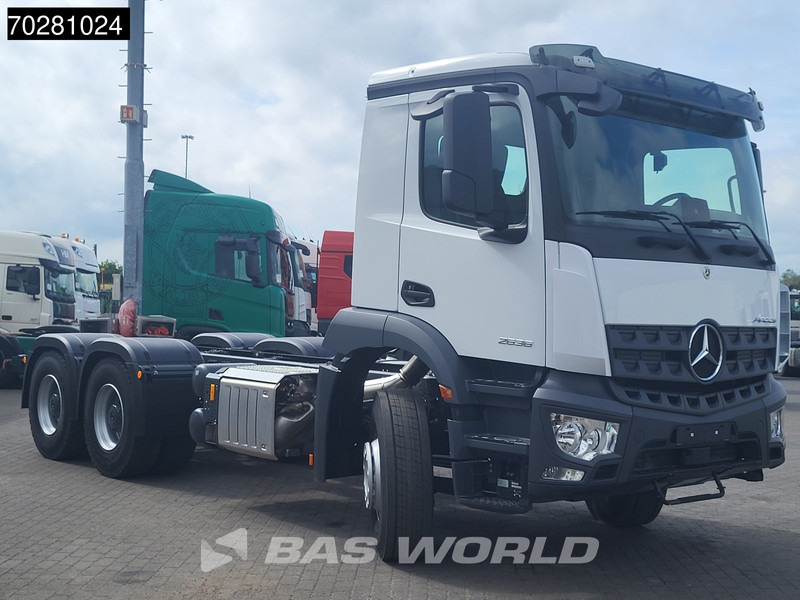 Mercedes-Benz Arocs 2636 6X4 NEW chassis Flywheel PTO Big-Axle Automatic Steelsuspension Euro 6 - Podvozek s kabinou: obrázok 3 Mercedes-Benz Arocs 2636 6X4 NEW chassis Flywheel PTO Big-Axle Automatic Steelsuspension Euro 6 - Podvozek s kabinou: obrázok 3